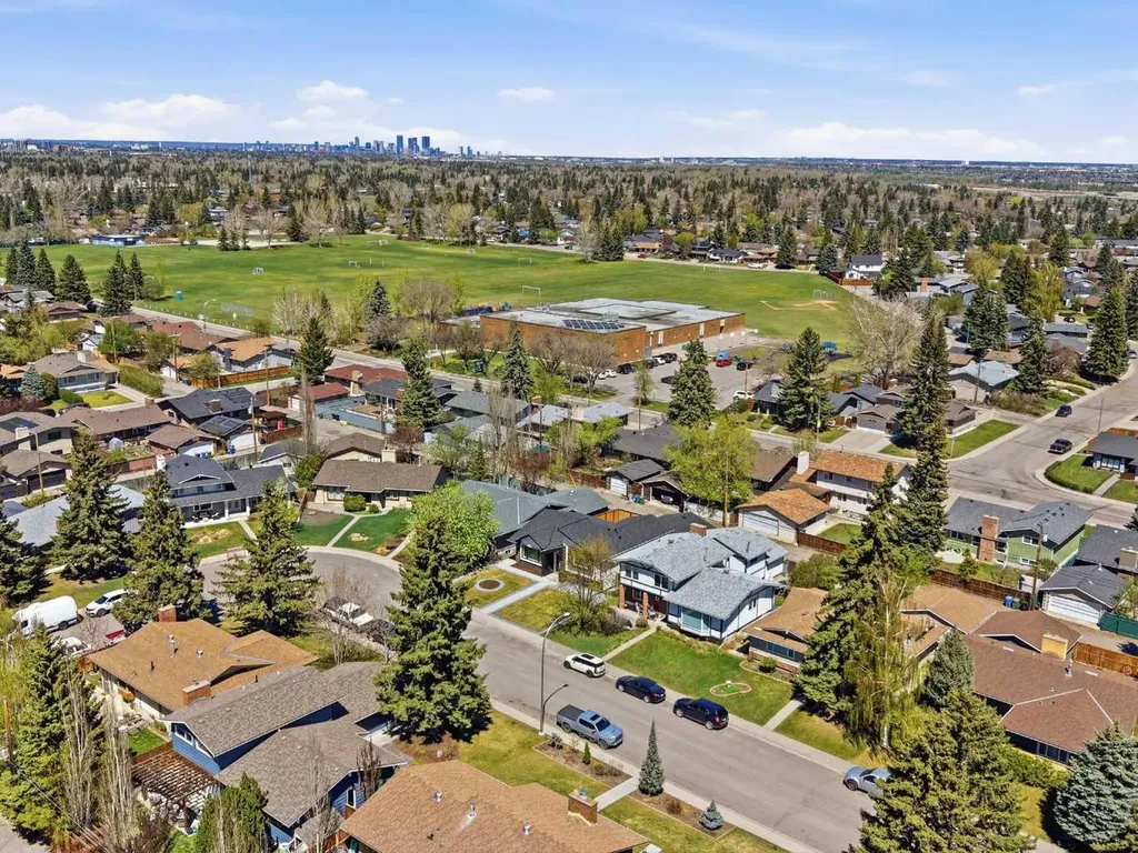 60 Lake Lucerne Close SE Calgary AB T2J 3H8