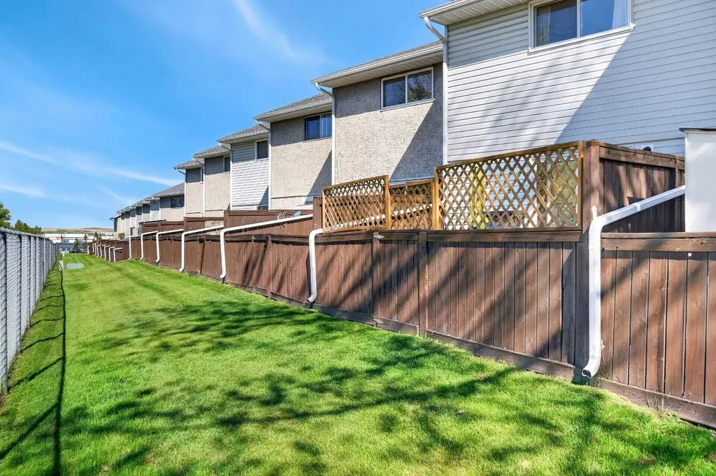 700 Allen Street SE Airdrie AB T4B 1E8