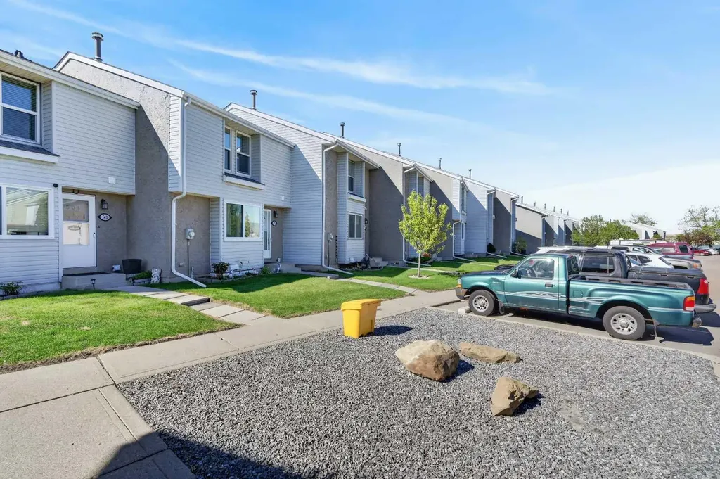700 Allen Street SE Airdrie AB T4B 1E8