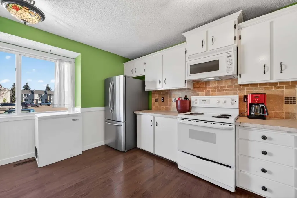 700 Allen Street SE Airdrie AB T4B 1E8