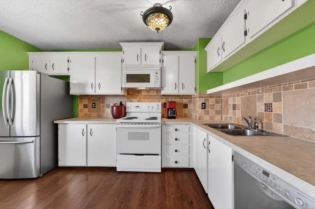 700 Allen Street SE Airdrie AB T4B 1E8