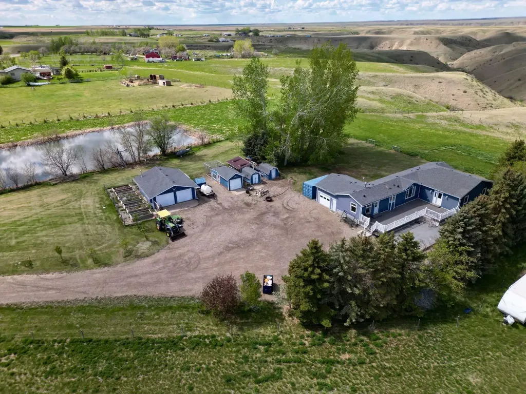 12520 Range Road 70 Rural Cypress County AB T1B 0K7
