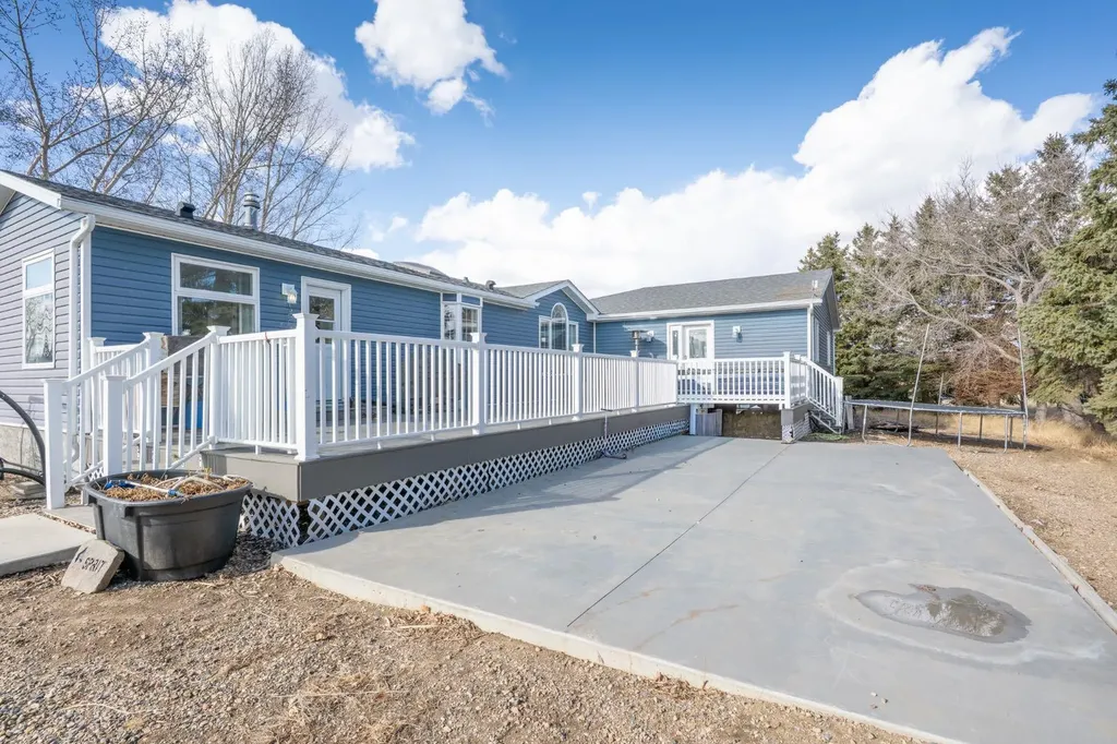 12520 Range Road 70 Rural Cypress County AB T1B 0K7