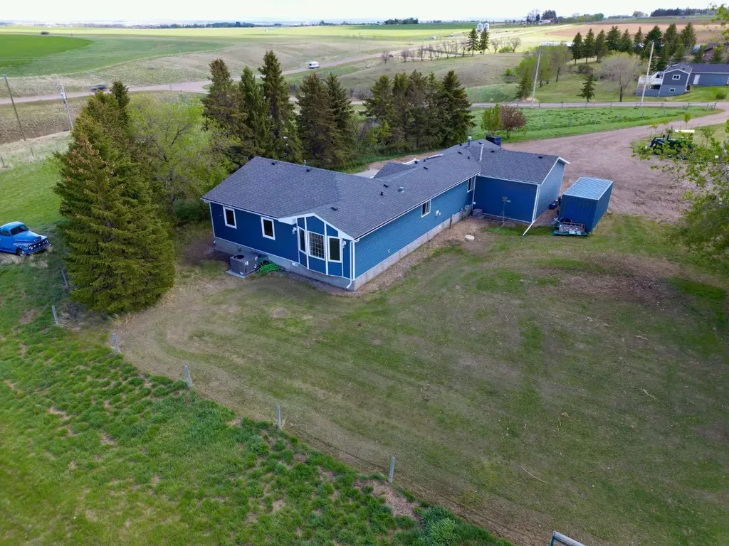12520 Range Road 70 Rural Cypress County AB T1B 0K7