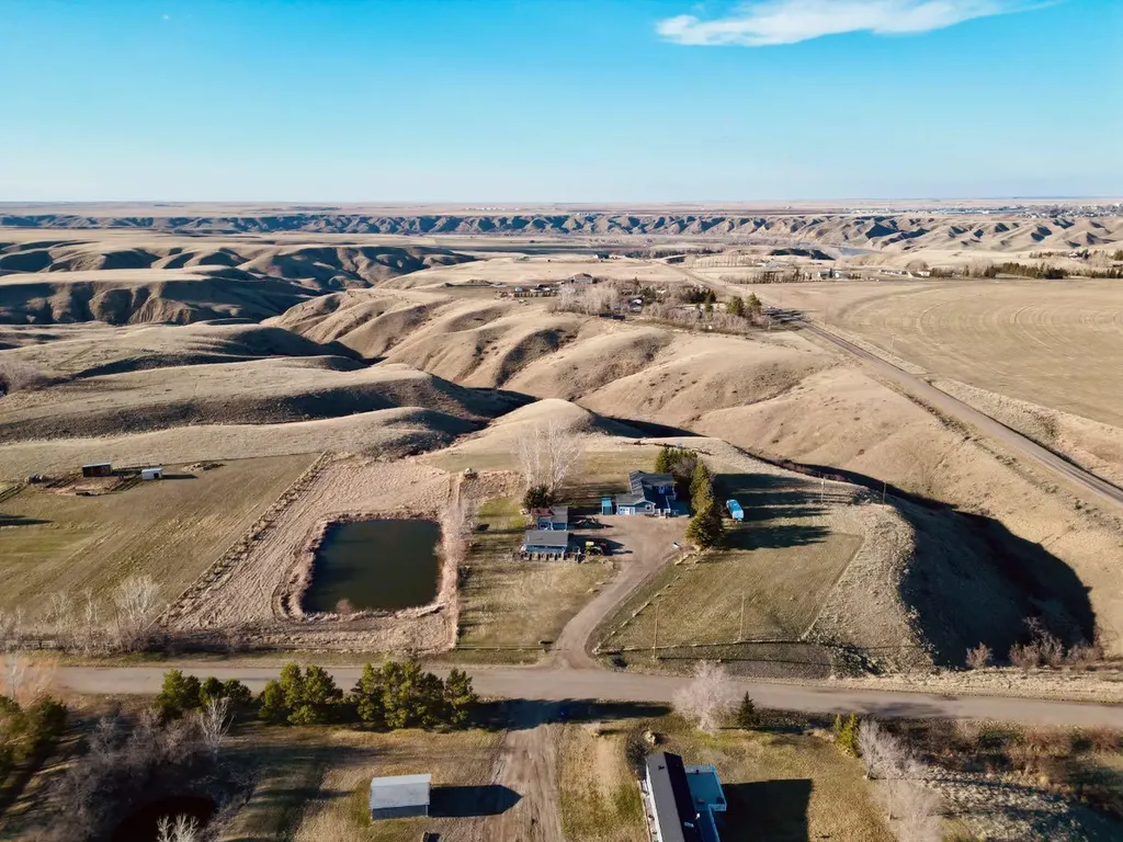 12520 Range Road 70 Rural Cypress County AB T1B 0K7