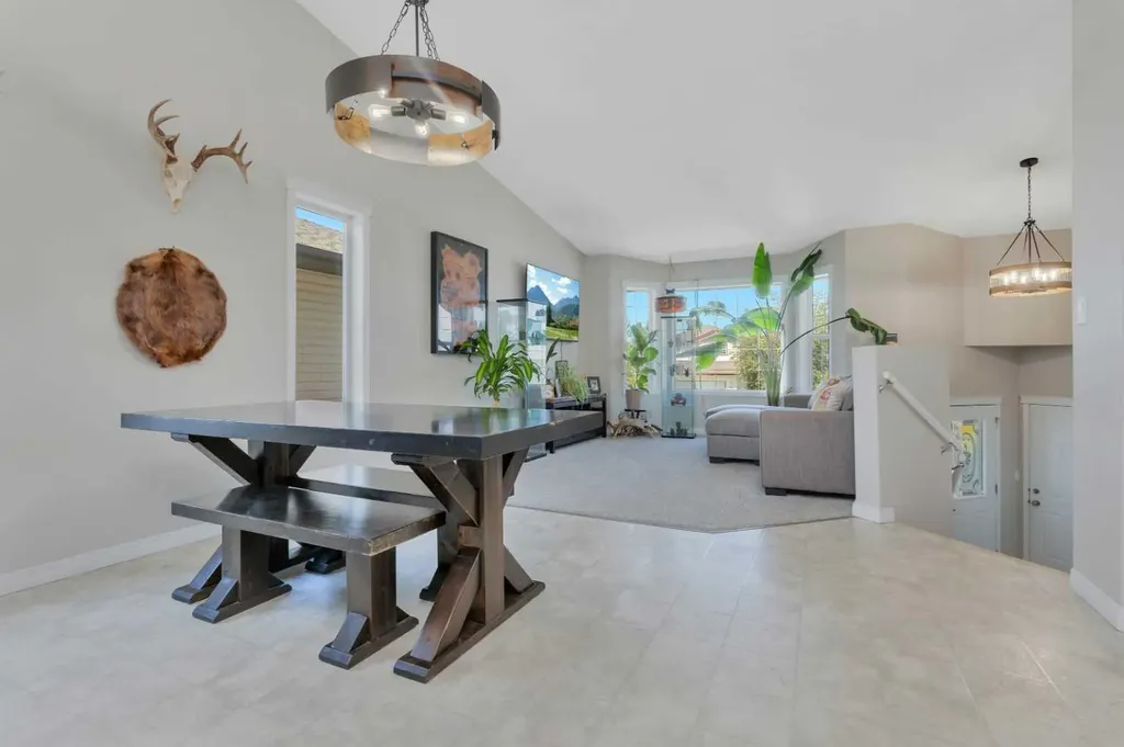 7 Firdale Close Sylvan Lake AB T4S 2M1