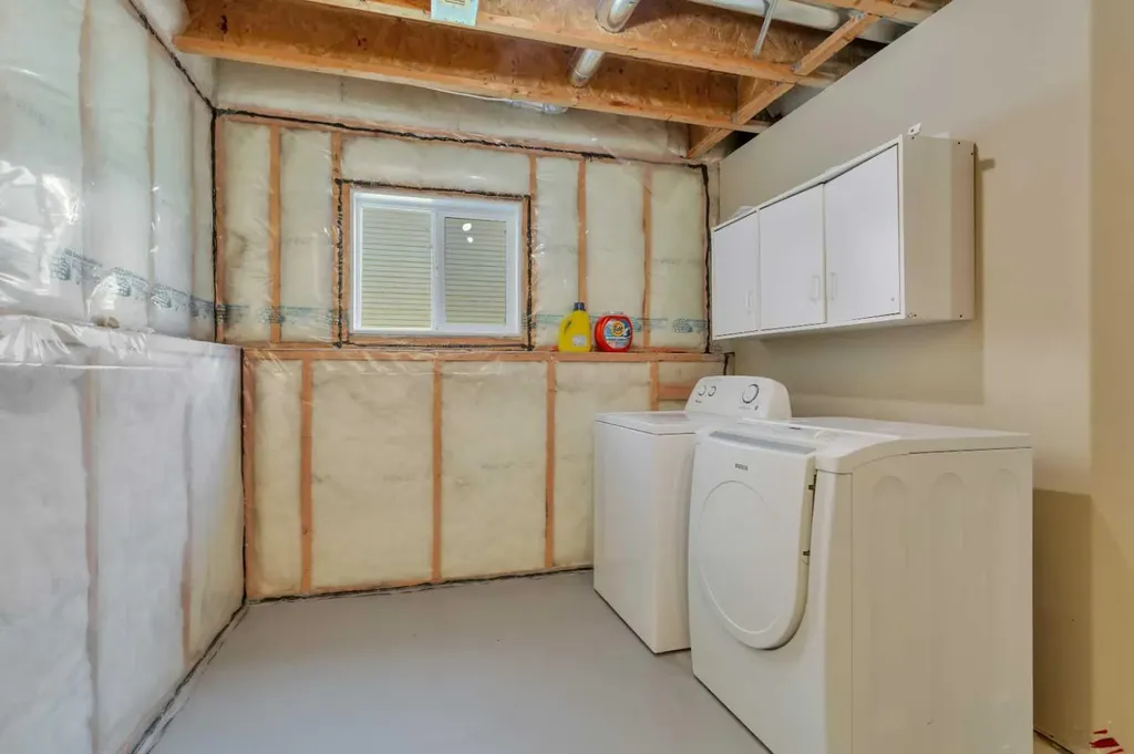 7 Firdale Close Sylvan Lake AB T4S 2M1
