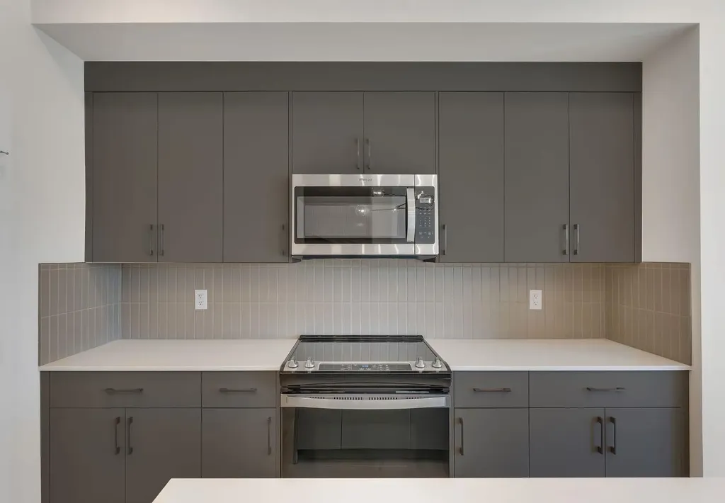 7 Heritage Heath Cochrane AB T4C 3K8