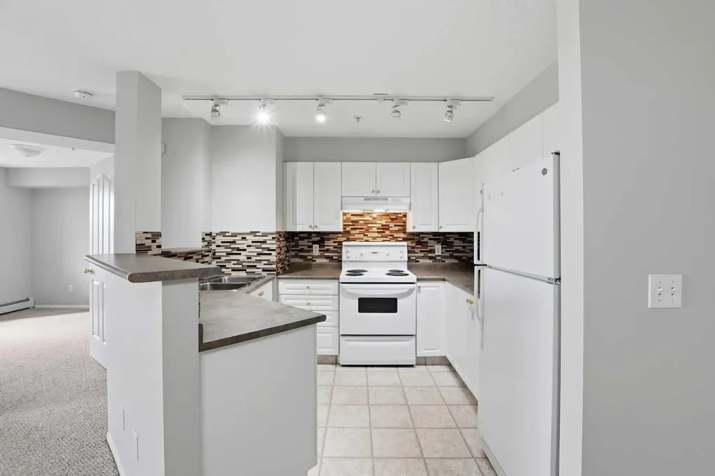 60 Lawford Avenue Red Deer AB T4R 3E9