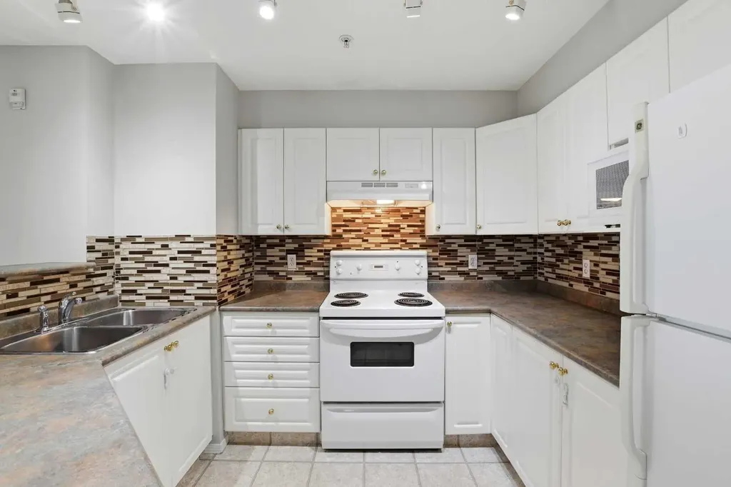 60 Lawford Avenue Red Deer AB T4R 3E9
