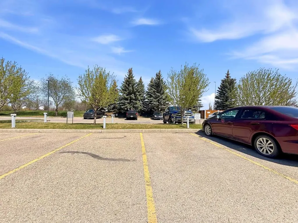 60 Lawford Avenue Red Deer AB T4R 3E9