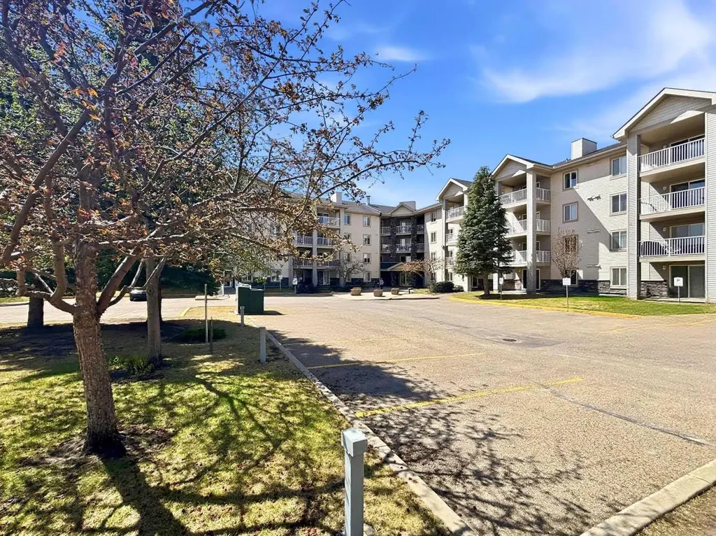 60 Lawford Avenue Red Deer AB T4R 3E9