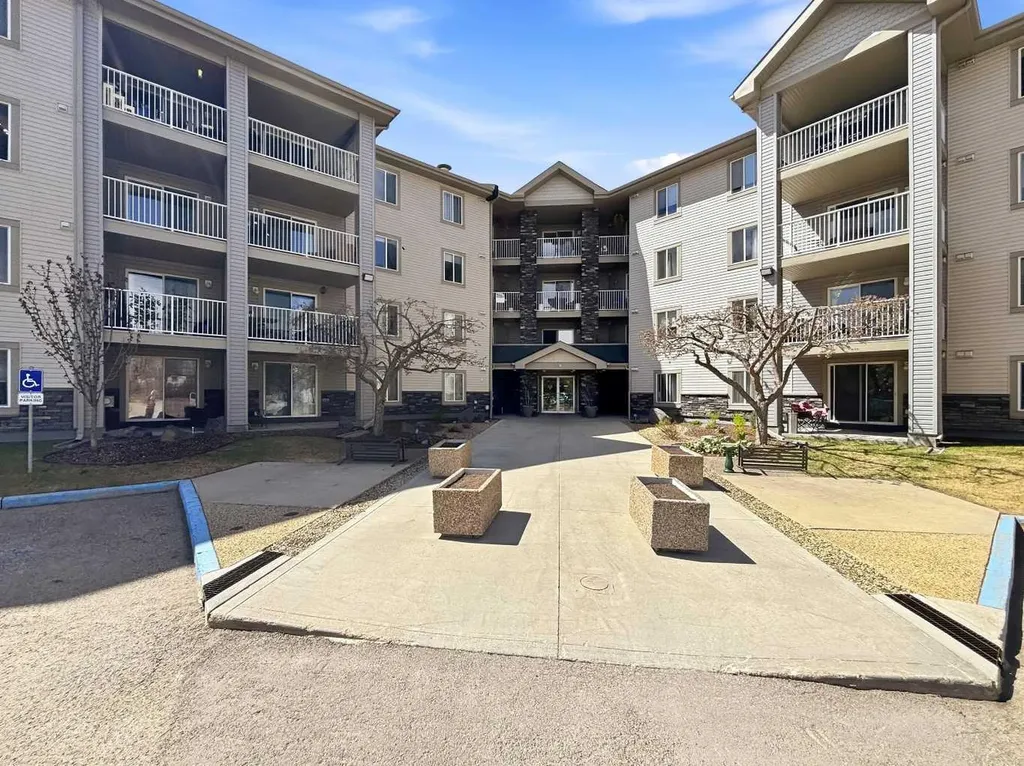 60 Lawford Avenue Red Deer AB T4R 3E9