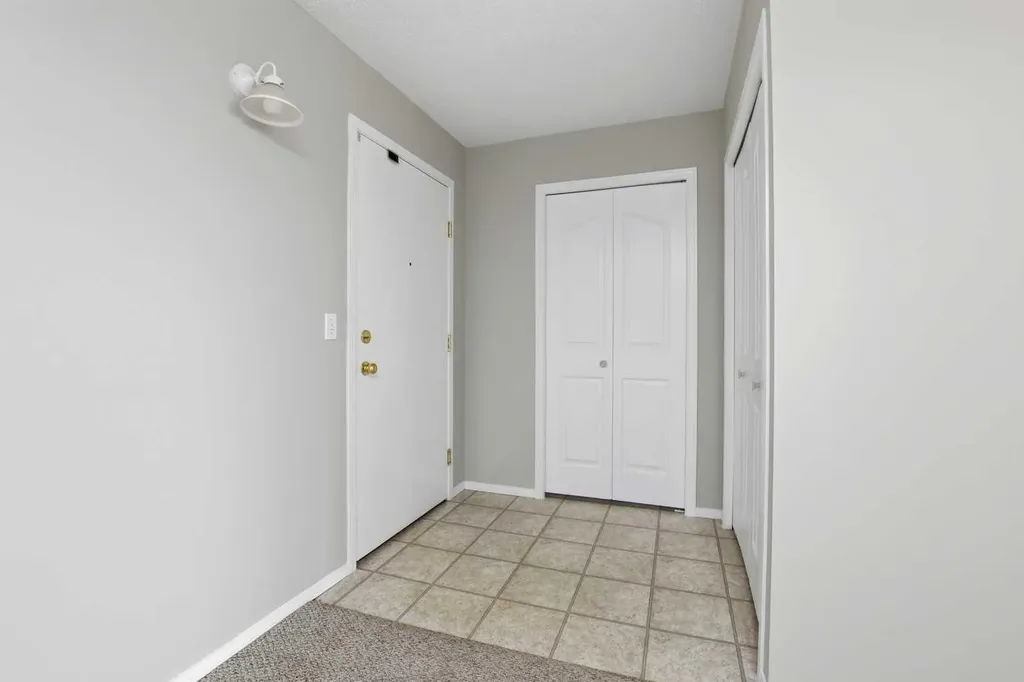 60 Lawford Avenue Red Deer AB T4R 3E9