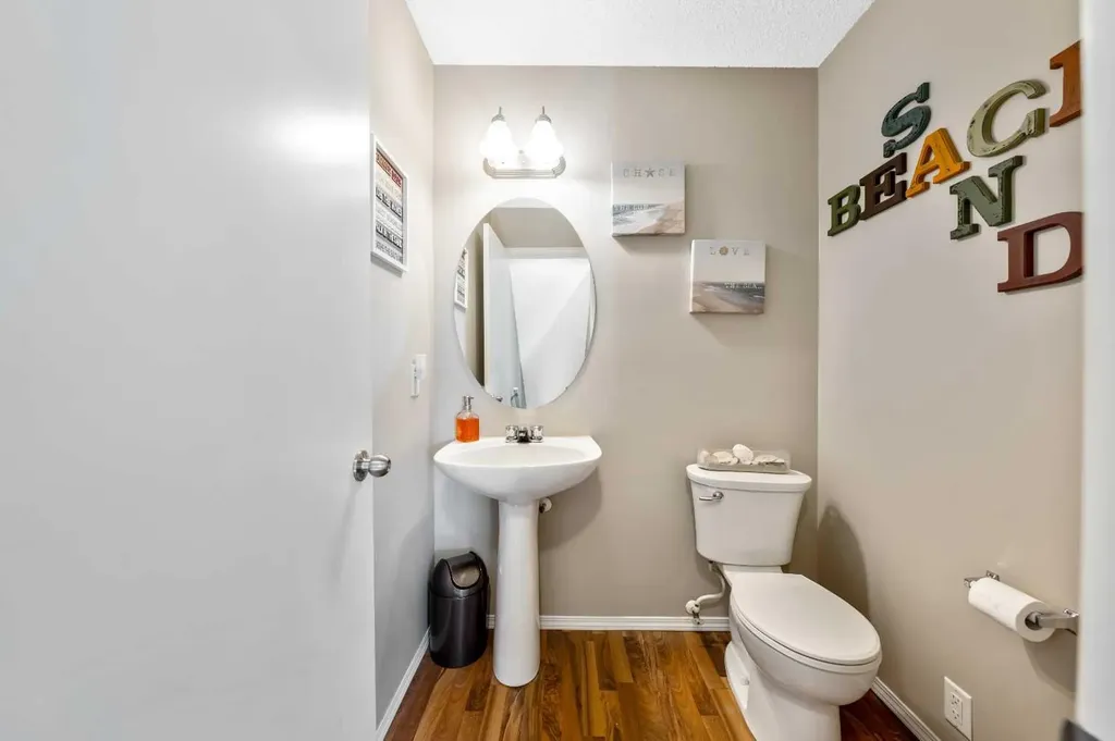 43 Toscana Gardens NW Calgary AB T3L 3C2