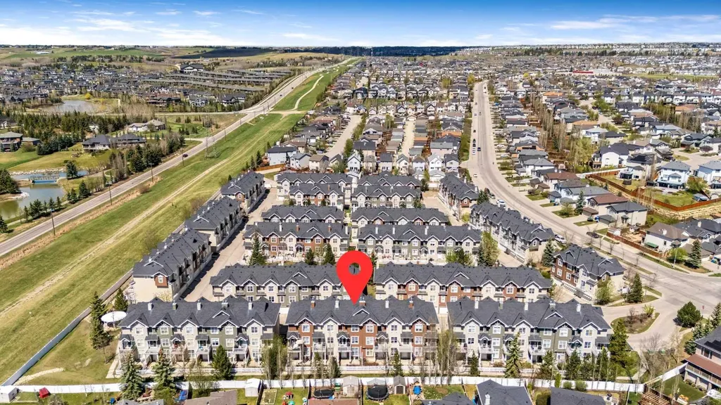 43 Toscana Gardens NW Calgary AB T3L 3C2