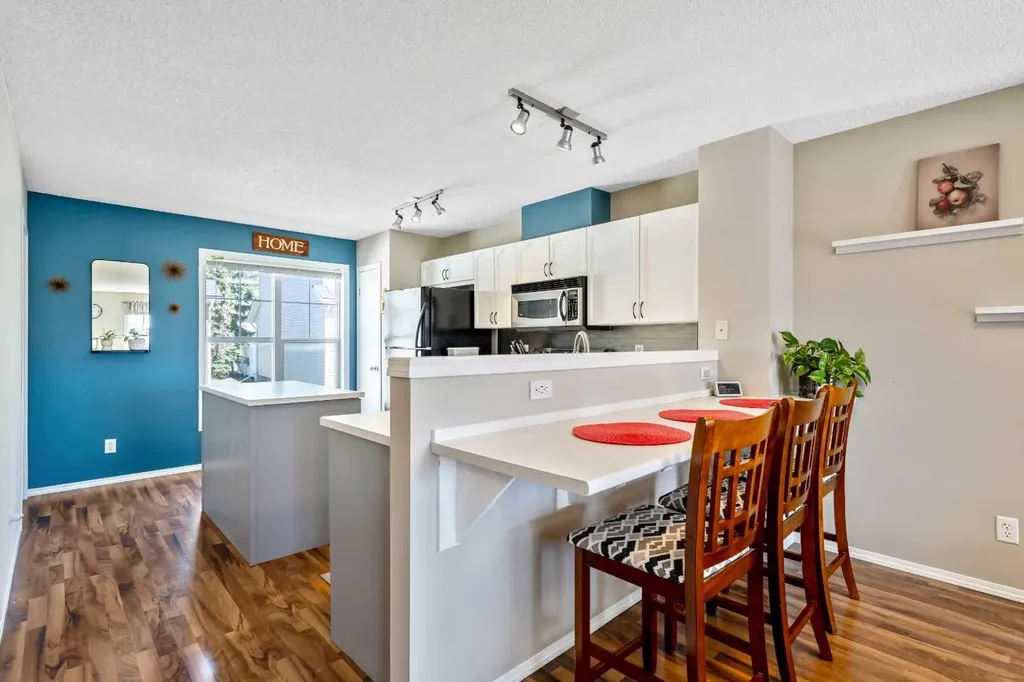 43 Toscana Gardens NW Calgary AB T3L 3C2
