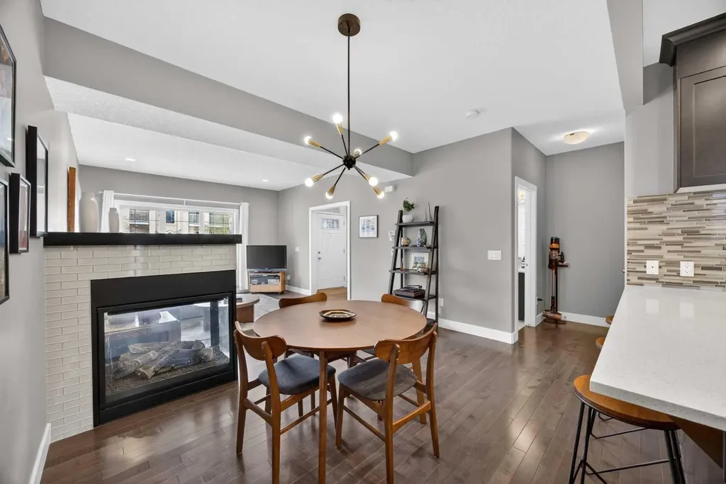 129 12 Avenue NW Calgary AB T2M 0C4