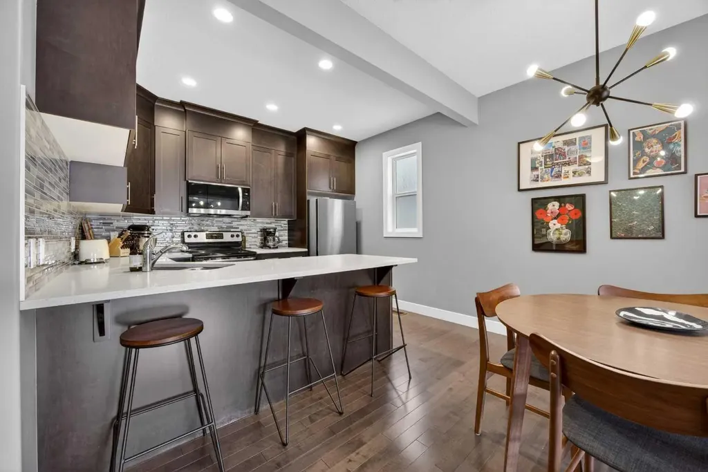 129 12 Avenue NW Calgary AB T2M 0C4