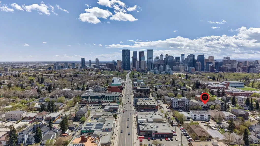 129 12 Avenue NW Calgary AB T2M 0C4