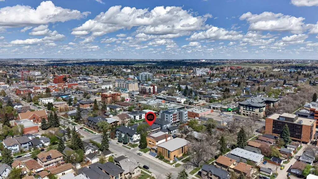 129 12 Avenue NW Calgary AB T2M 0C4