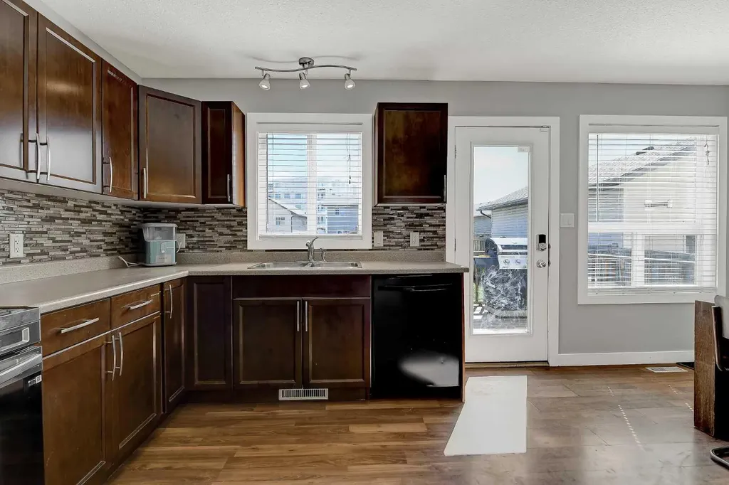 11245 75 Avenue Grande Prairie AB T8W0C5