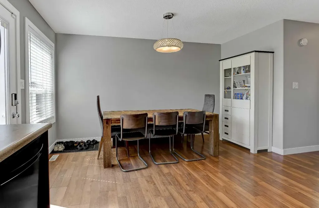11245 75 Avenue Grande Prairie AB T8W0C5