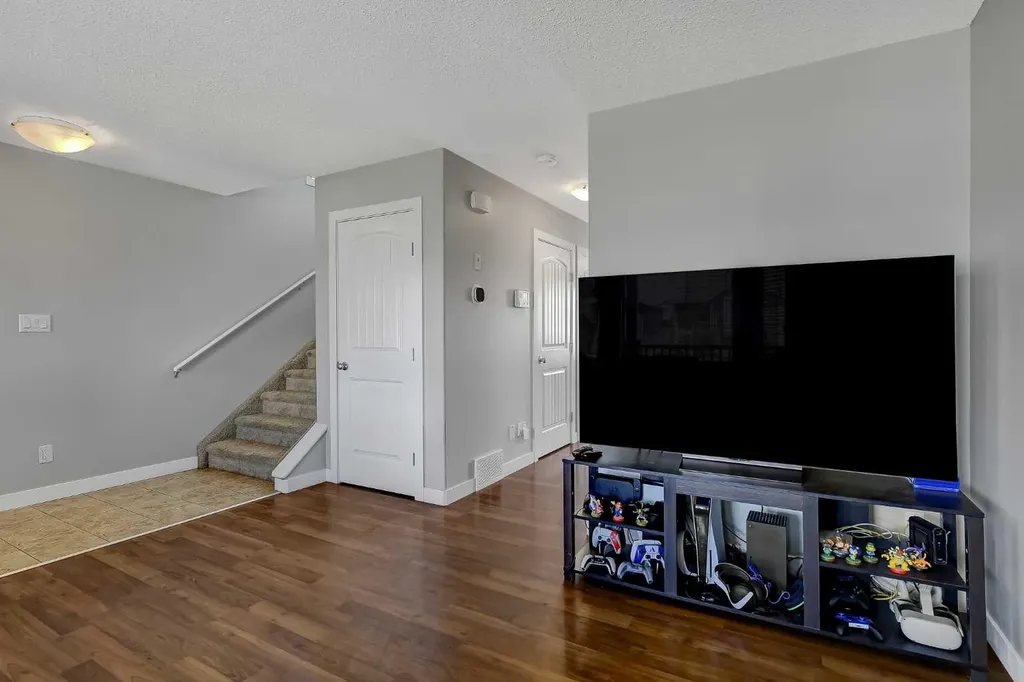 11245 75 Avenue Grande Prairie AB T8W0C5
