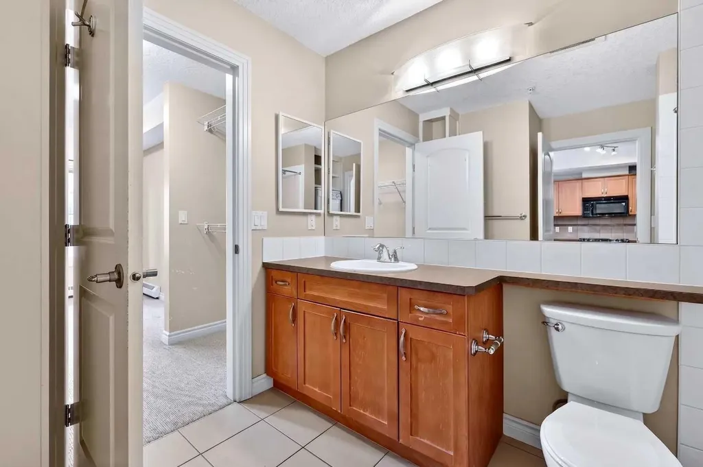 60 Royal Oak Plaza NW Calgary AB T3G 0A7