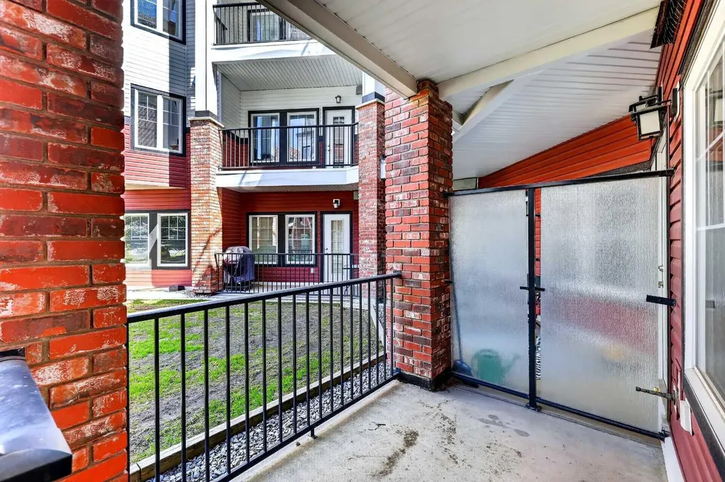 60 Royal Oak Plaza NW Calgary AB T3G 0A7