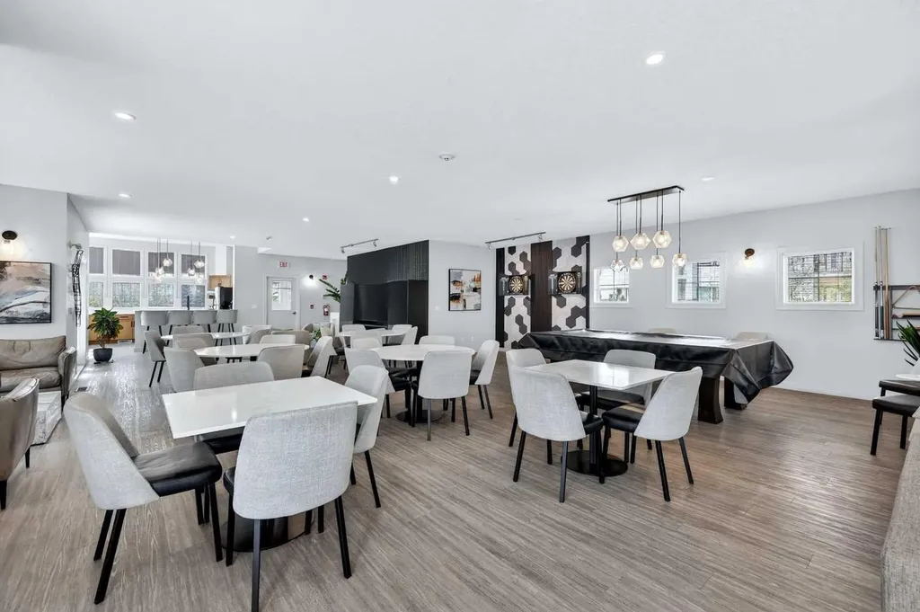 60 Royal Oak Plaza NW Calgary AB T3G 0A7