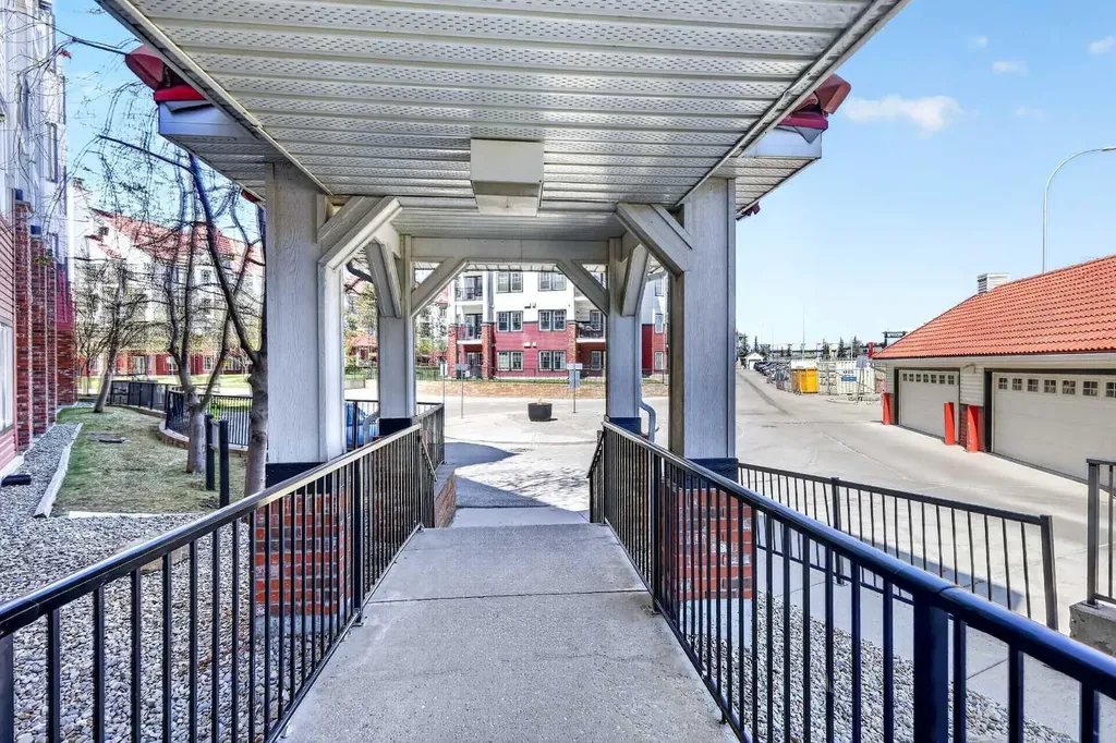 60 Royal Oak Plaza NW Calgary AB T3G 0A7