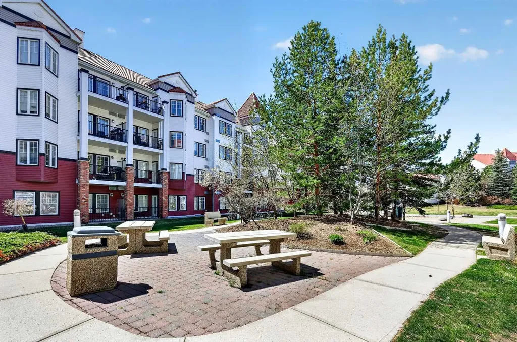 60 Royal Oak Plaza NW Calgary AB T3G 0A7