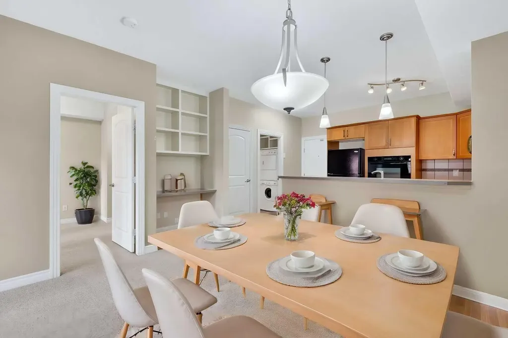 60 Royal Oak Plaza NW Calgary AB T3G 0A7