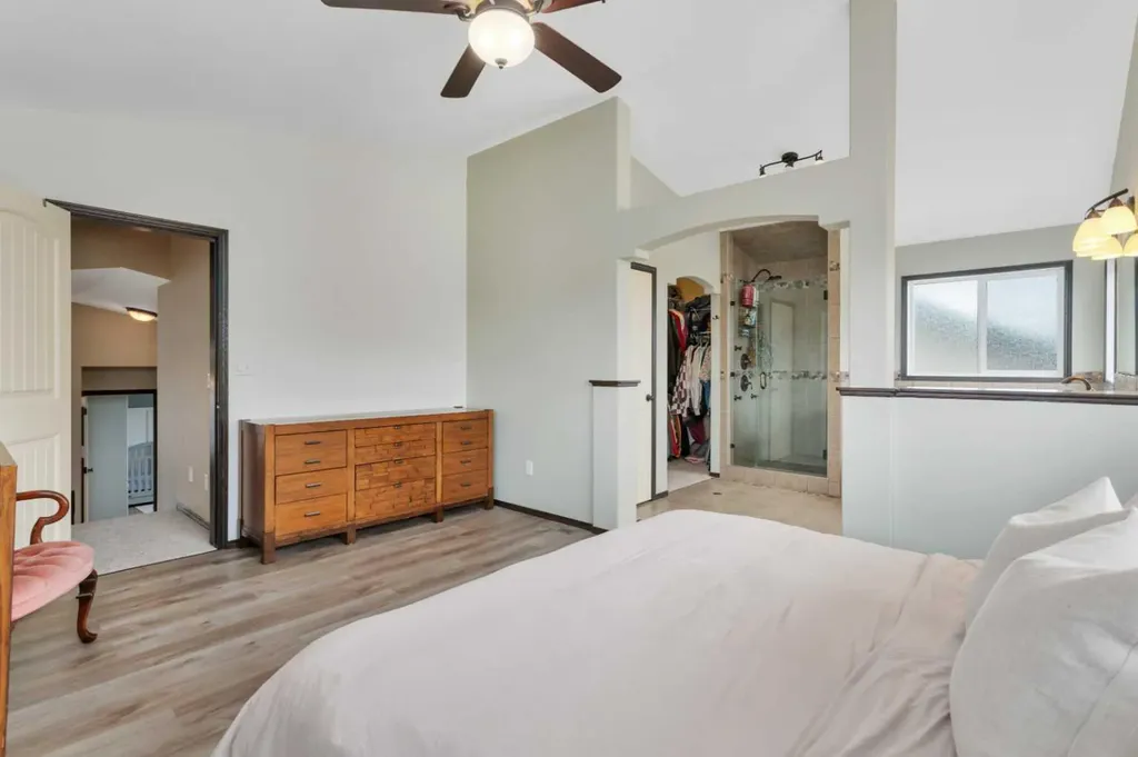 50 Wilkinson Circle Sylvan Lake AB T4S 2N8