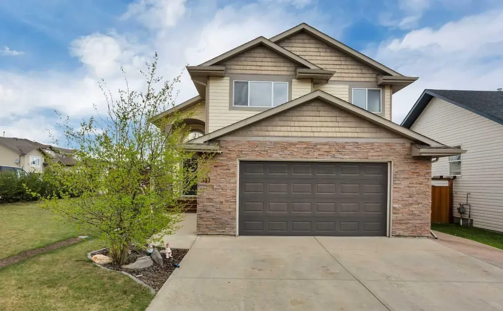 50 Wilkinson Circle Sylvan Lake AB T4S 2N8