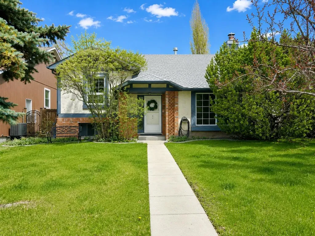304 Marquis Place SE Airdrie AB T4A 1X9