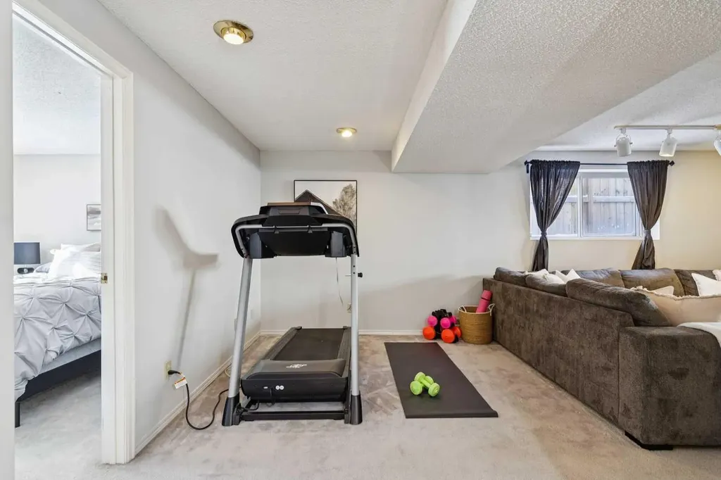 304 Marquis Place SE Airdrie AB T4A 1X9