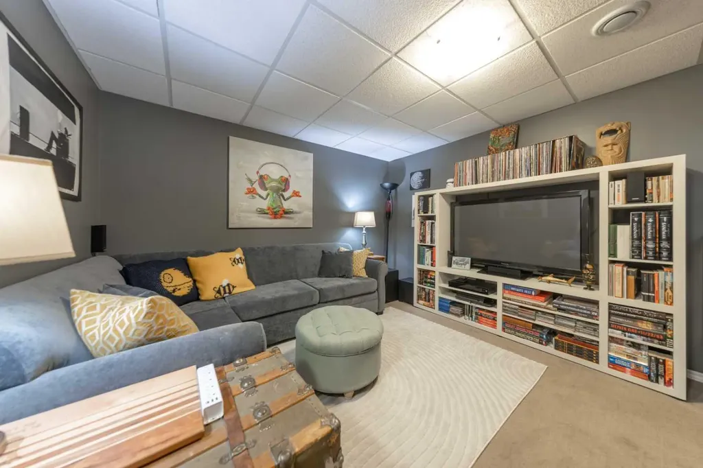 4811 47 Avenue Lloydminster SK S9V0T9