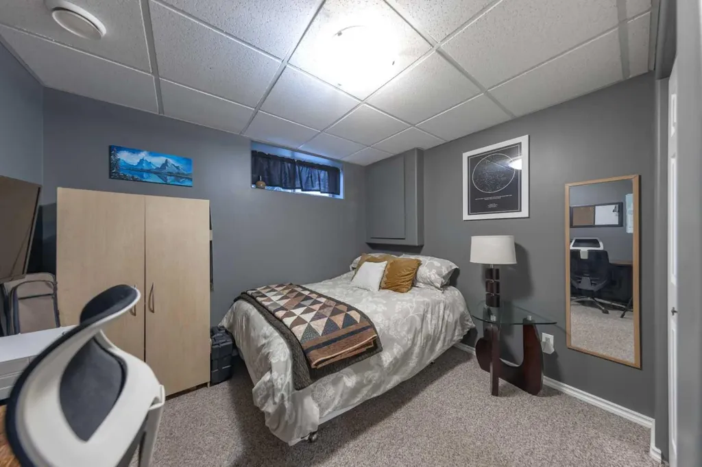 4811 47 Avenue Lloydminster SK S9V0T9