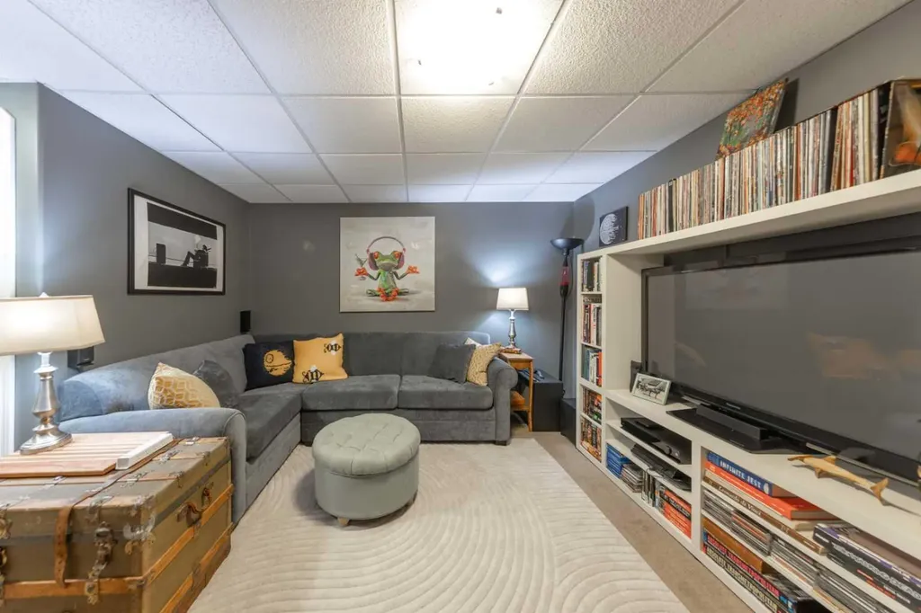 4811 47 Avenue Lloydminster SK S9V0T9