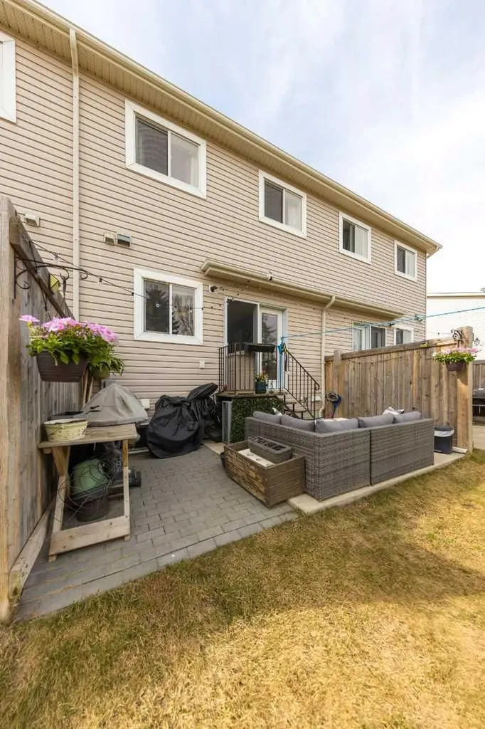 4811 47 Avenue Lloydminster SK S9V0T9