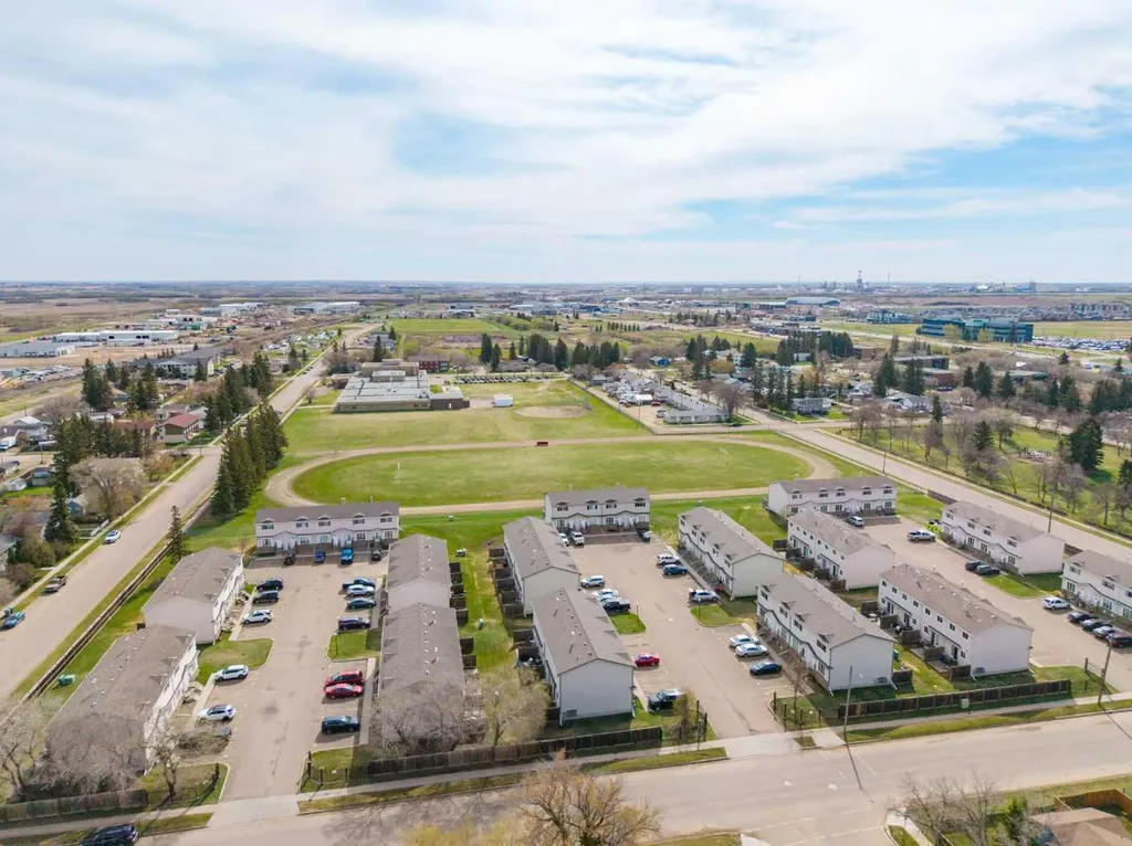 4811 47 Avenue Lloydminster SK S9V0T9