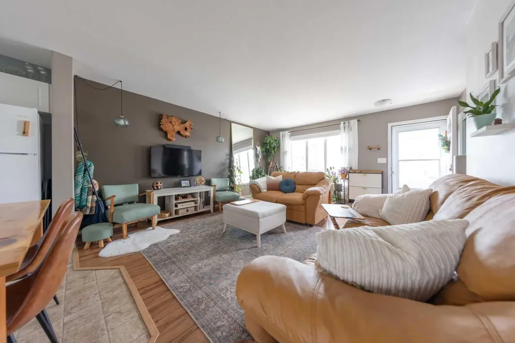 4811 47 Avenue Lloydminster SK S9V0T9