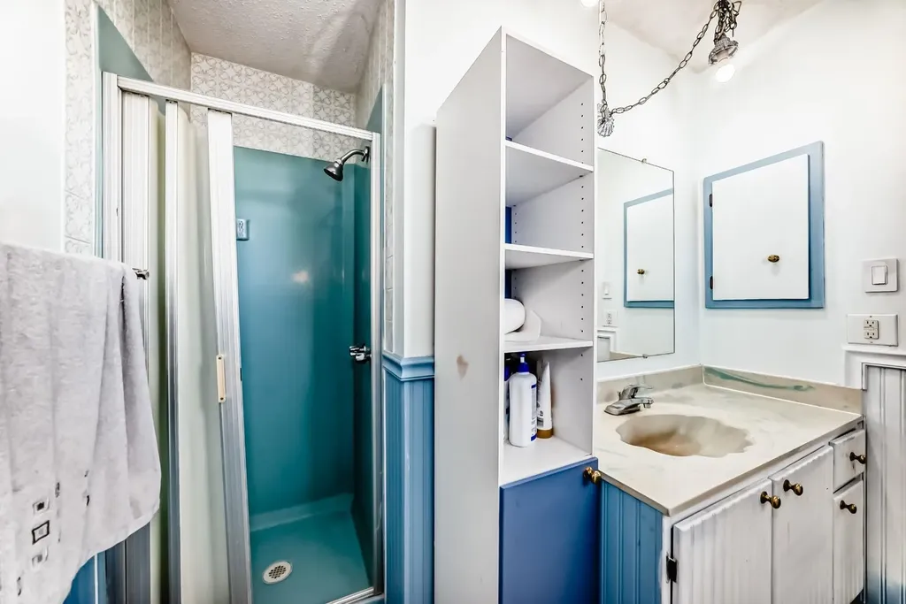 28 Rundlelawn Place NE Calgary AB T1Y3P5
