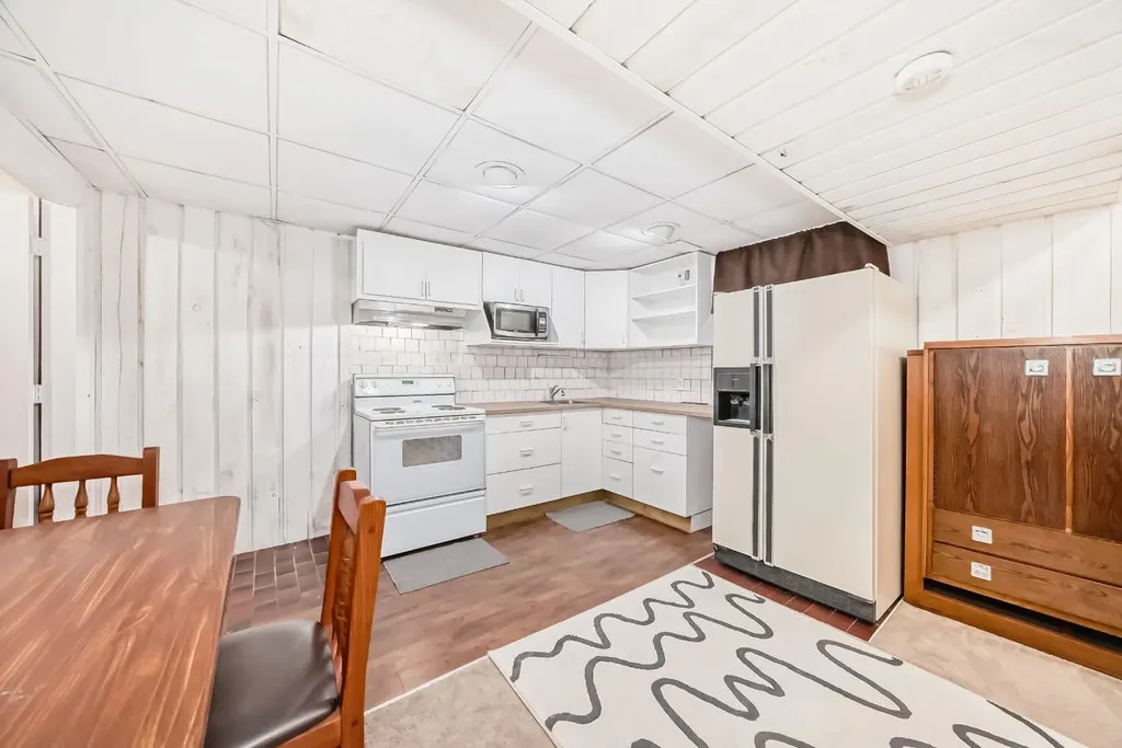 28 Rundlelawn Place NE Calgary AB T1Y3P5