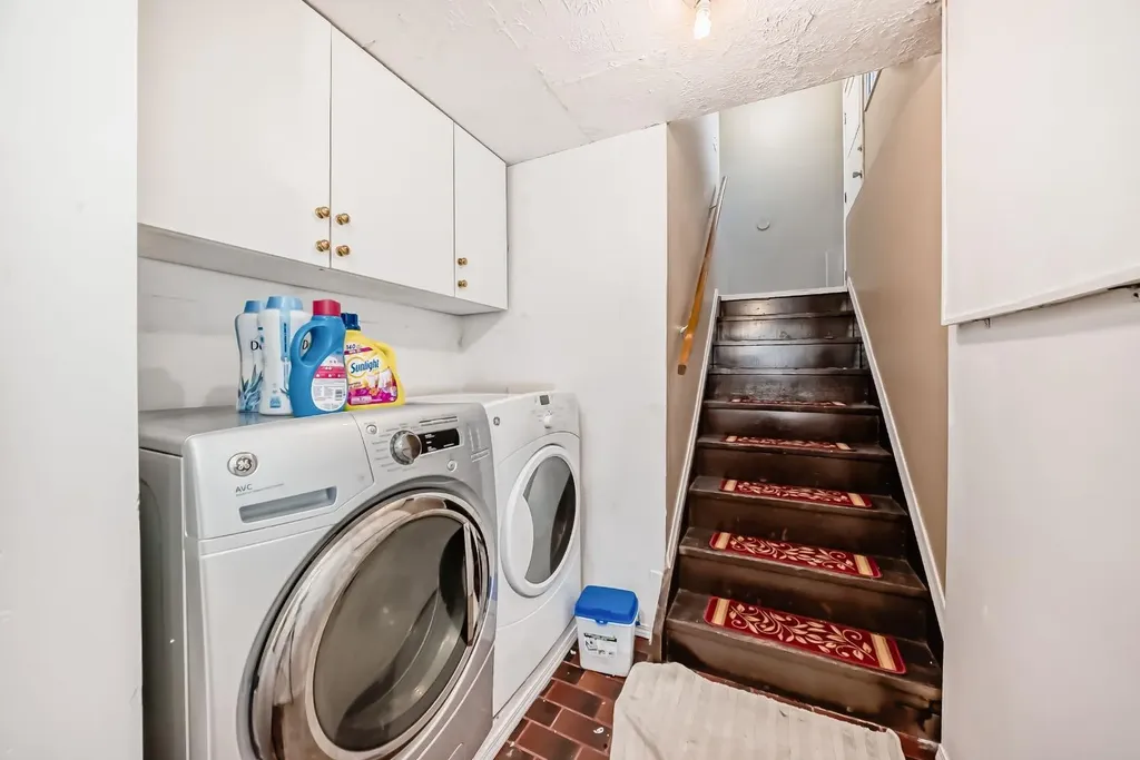 28 Rundlelawn Place NE Calgary AB T1Y3P5
