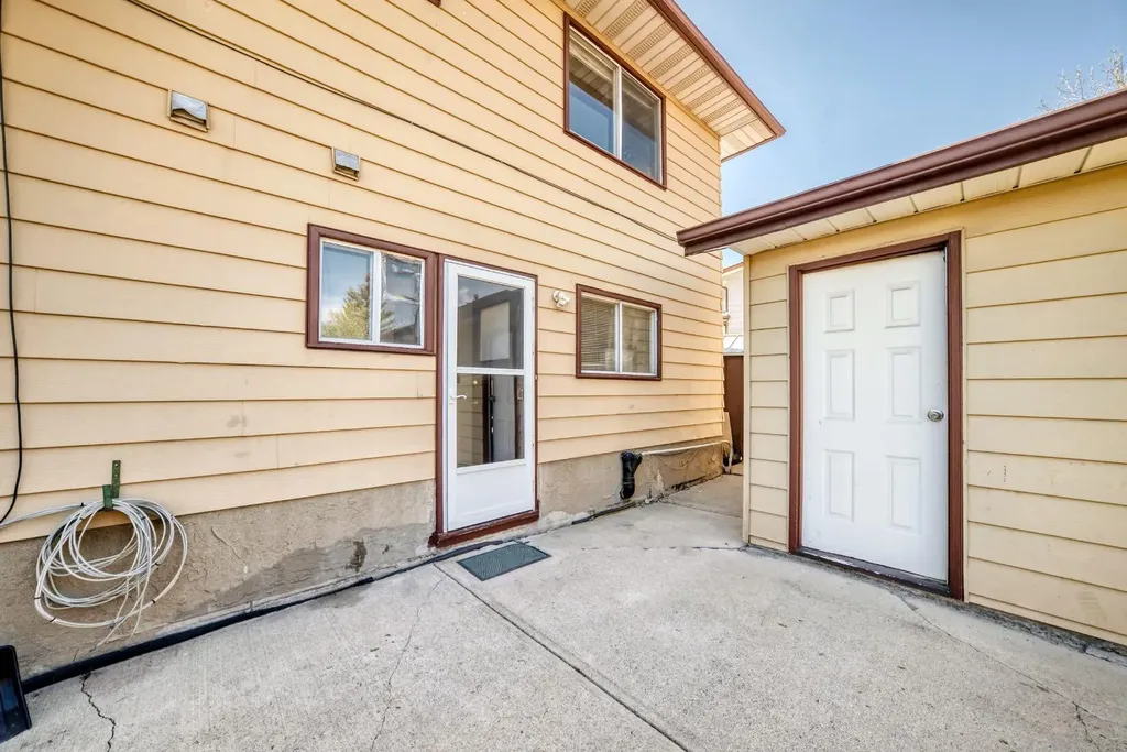 28 Rundlelawn Place NE Calgary AB T1Y3P5