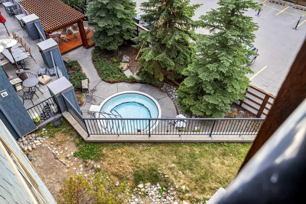 1818 Mountain Avenue Canmore AB T1W 3M3