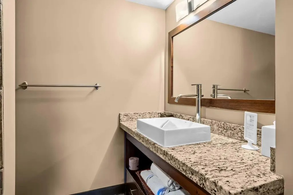 1818 Mountain Avenue Canmore AB T1W 3M3